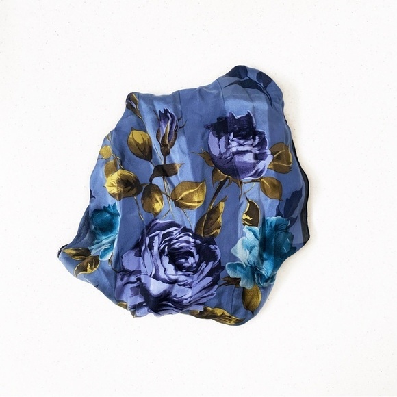 Vintage Halston Red 100% Silk Blue/Green Floral Rose Bandana Scarf Made in Korea - Picture 1 of 7